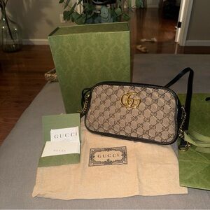 Gucci Tan and Black Crossbody Bag with Gold Logo